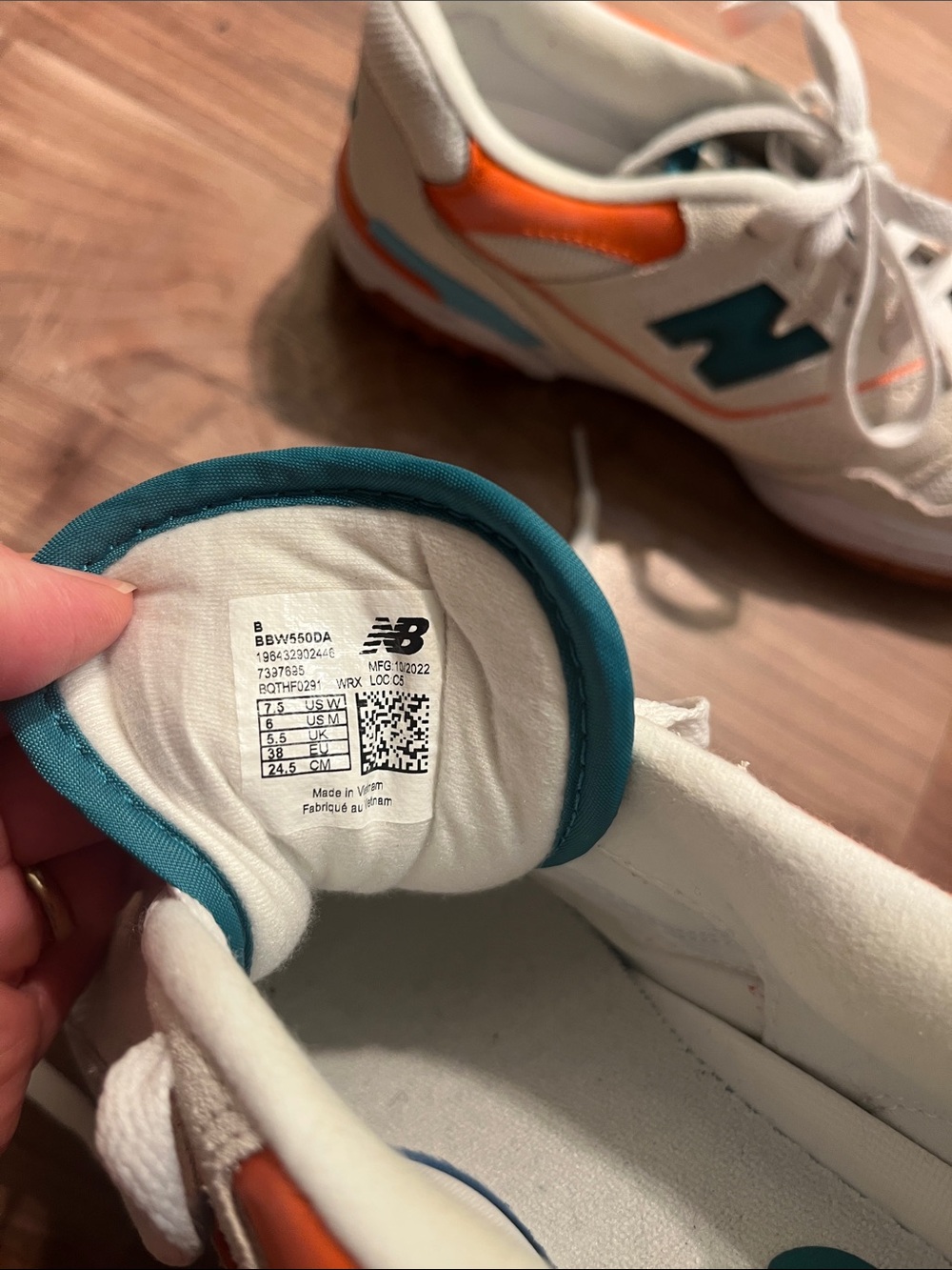 New Balance 550 Sea Salt Verdigris Women’s size 7.5 Just tried on - Picture 7 of 9